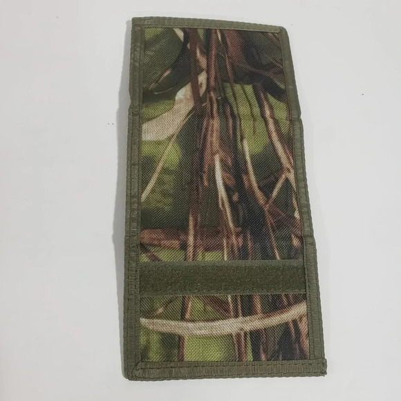Big Creek Collection Mens Camo Tri-fold Canvas Wallet. - Picture 2 of 5